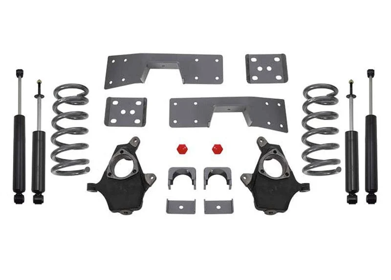 MaxTrac 99-06 GM C1500 2WD V8 4in/6in Lowering Spindle Kit