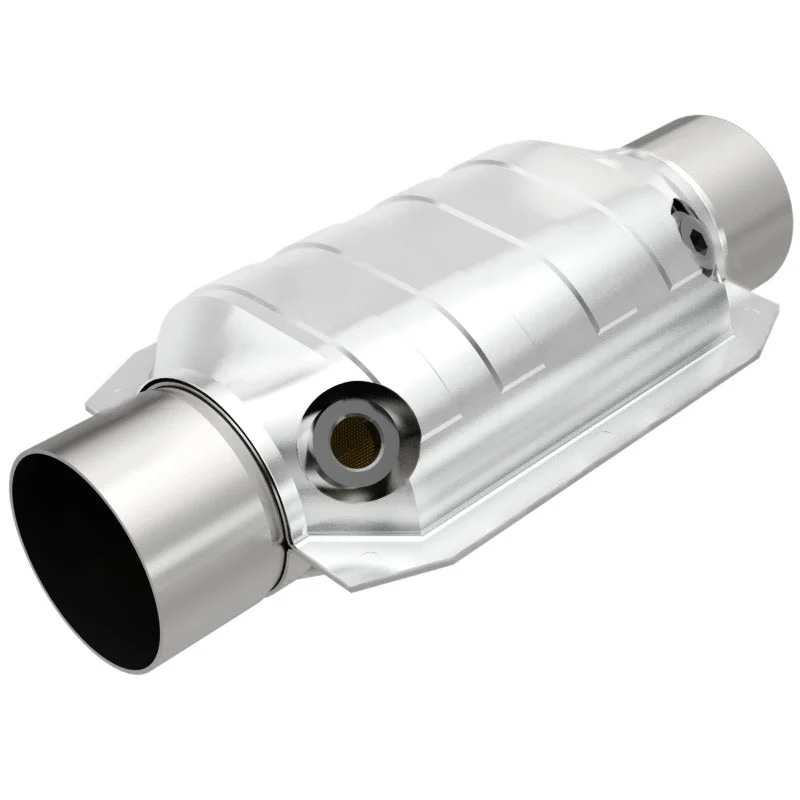 MagnaFlow Universal Catalytic Converter 3 W/Dual O2 Boss