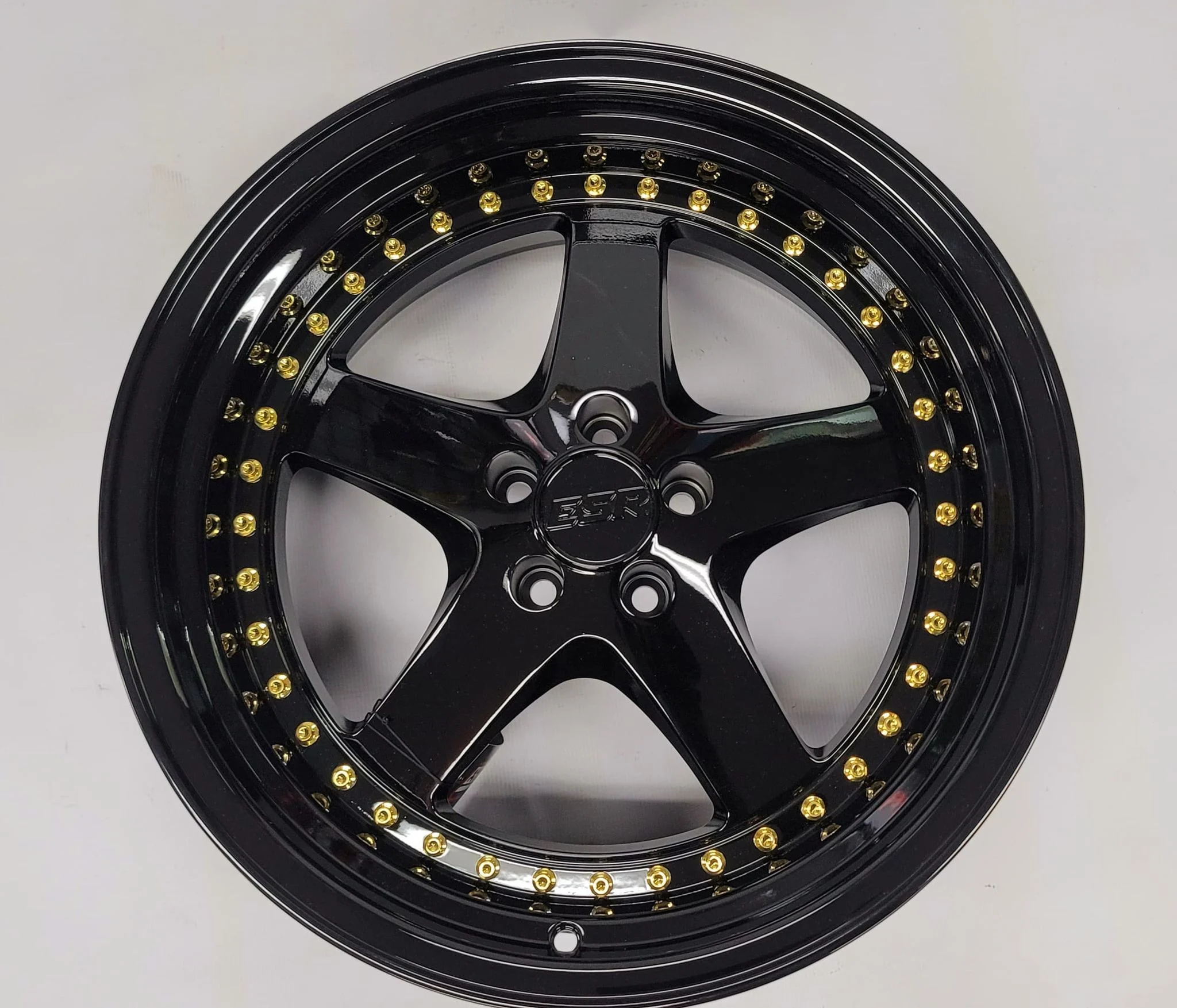 ESR SR04 18X9.5 ET22 5X100 GLOSS BLACK Set of 4 Wheels TAMPA