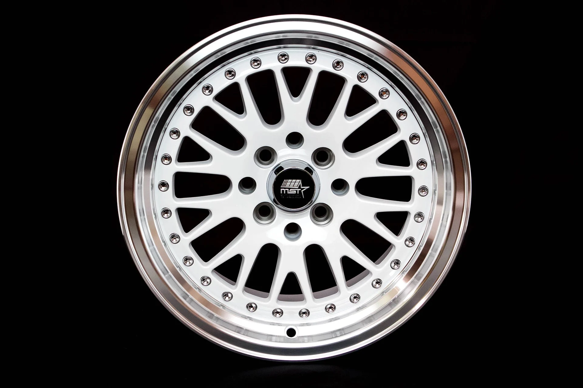 MT10 - White w/Machined Lip - 15x8.0 4x100/4x114.3 Offset +25