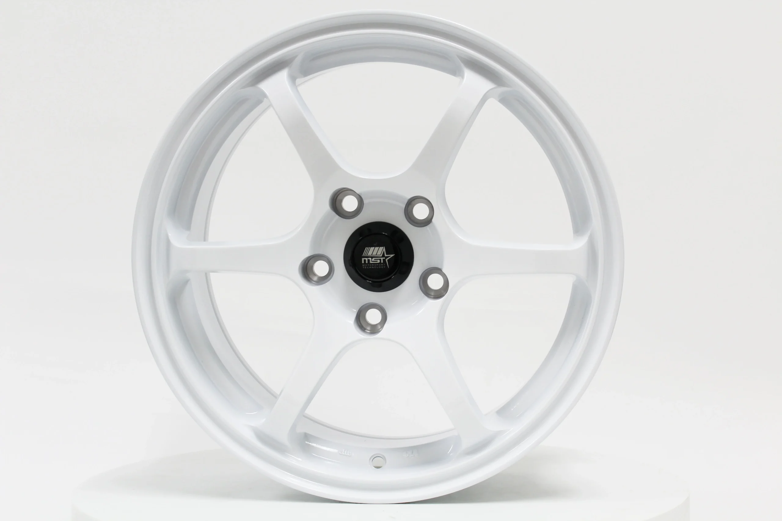MT40 - Glossy White - 16x7.0 5x114.3 Offset +38