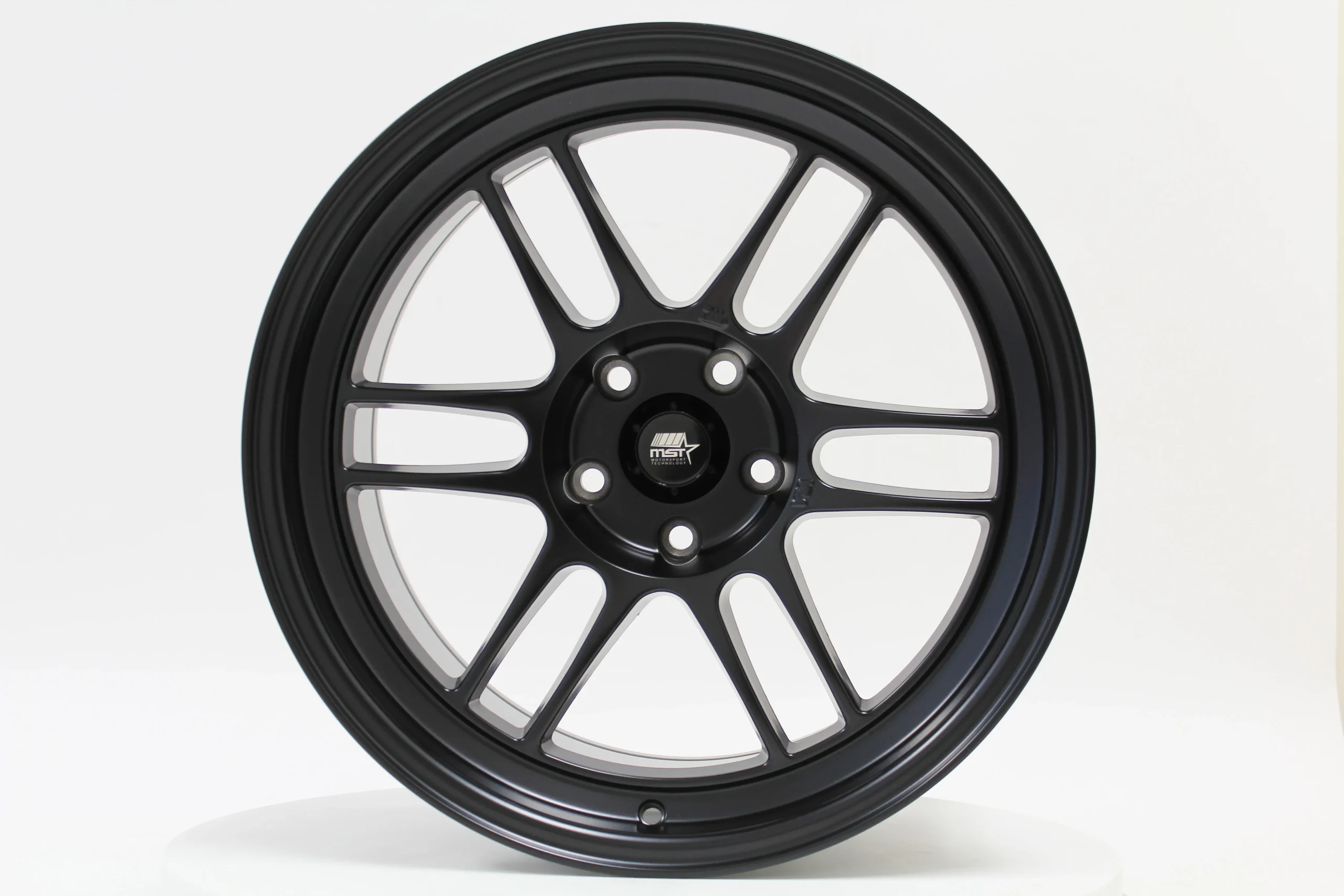 Suzuka - Matte Black - 18x10.5 5x114.3 Offset +22